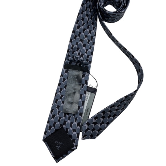 🆕PRADA Black/Gray Silk LUXURY Tie ITALY - Picture 2 of 5